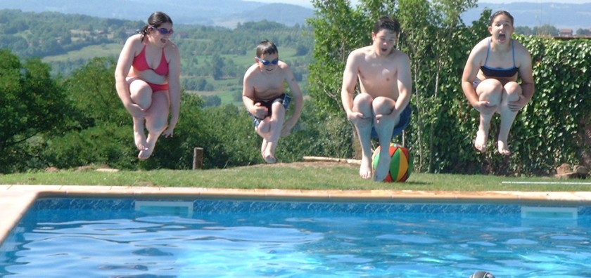 pool-jump-1470117_cropped